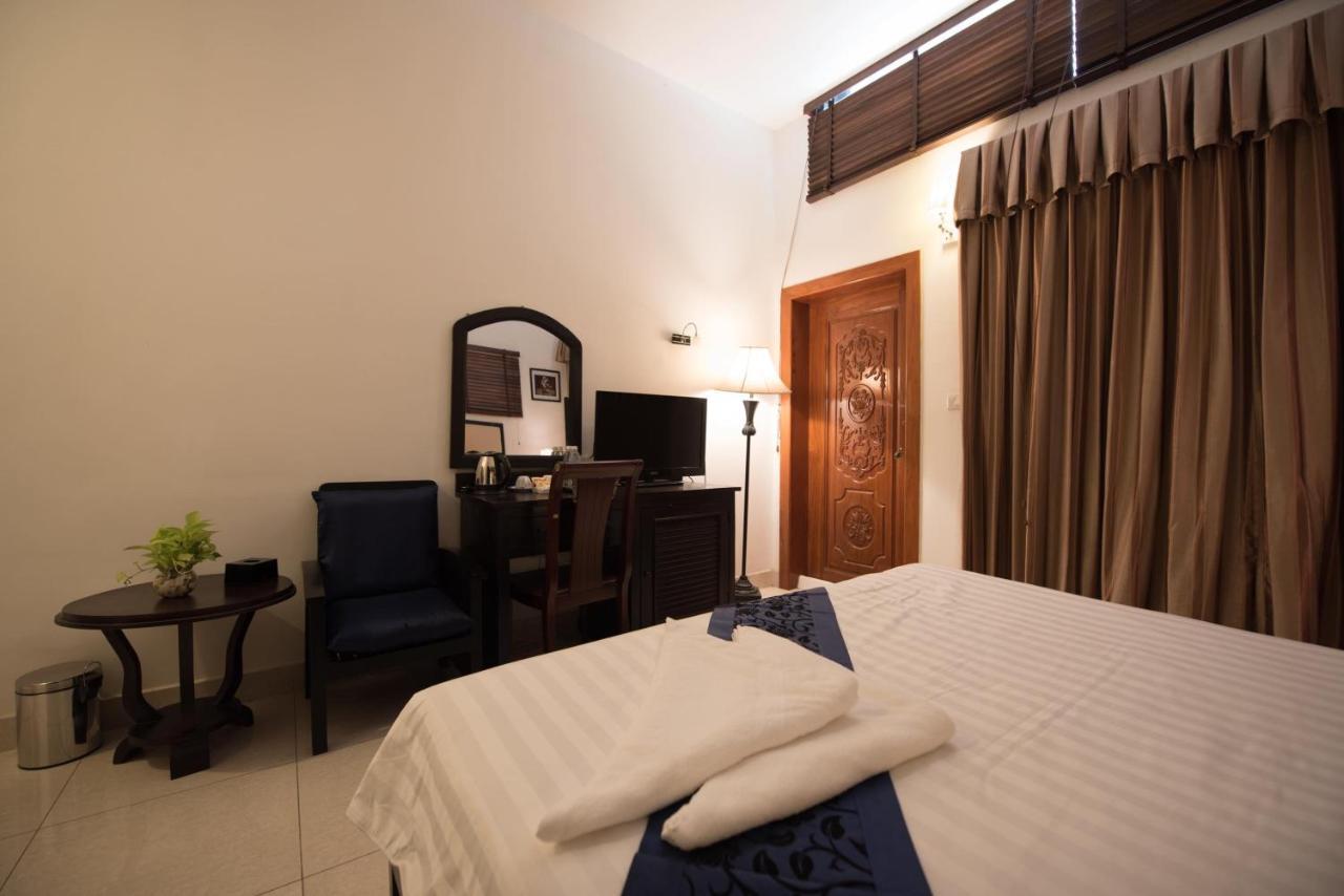 Homesyn Hotel Phnom Penh Exterior foto