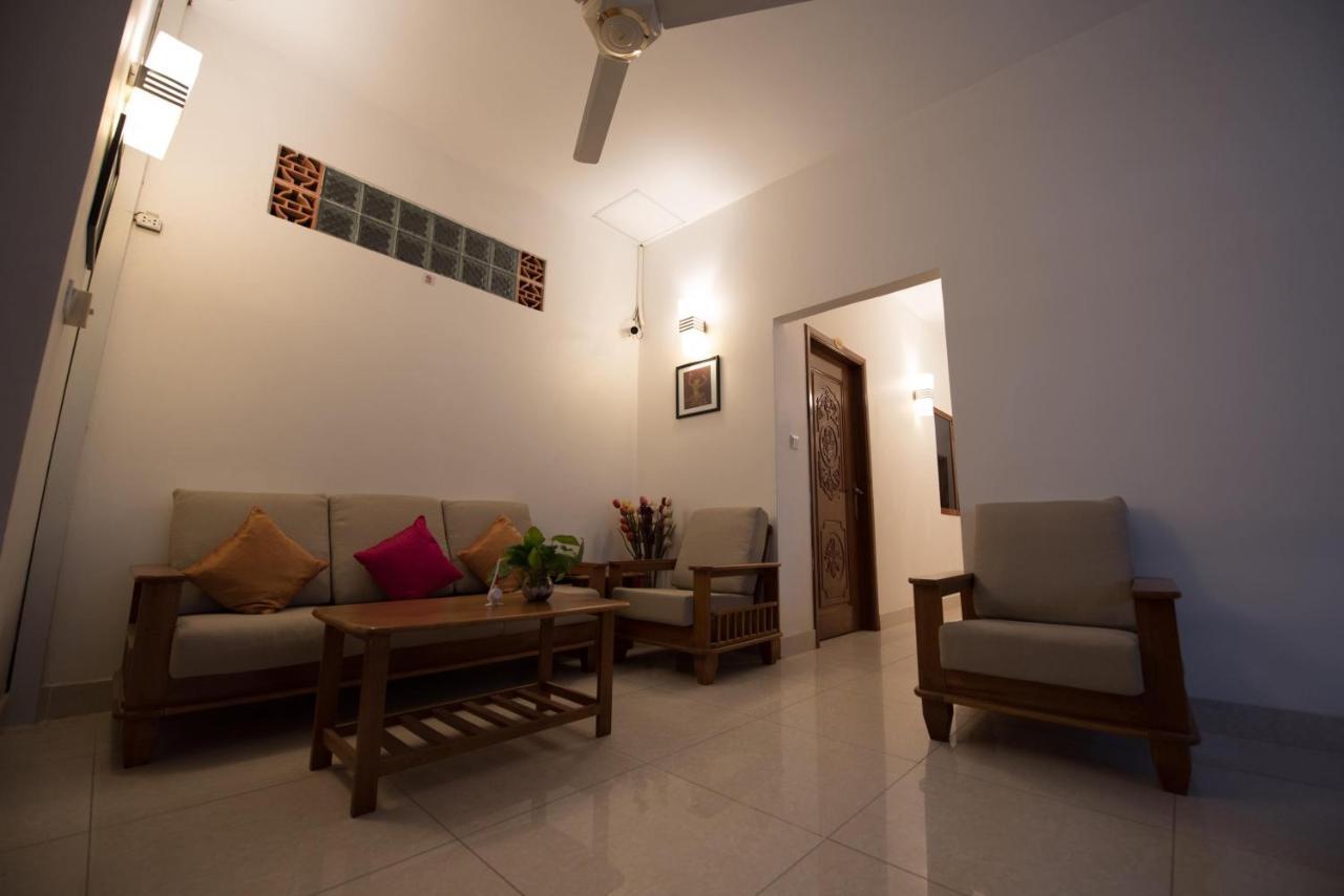 Homesyn Hotel Phnom Penh Exterior foto