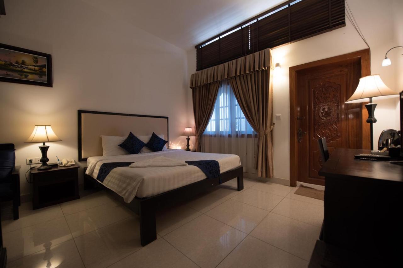 Homesyn Hotel Phnom Penh Exterior foto